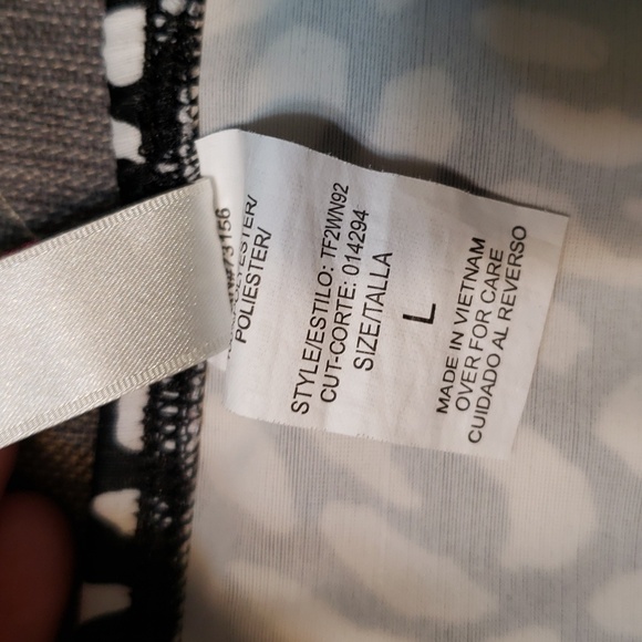 ❤️3/$30 - 2 piece swimsuit M top L bottom - Picture 10 of 16